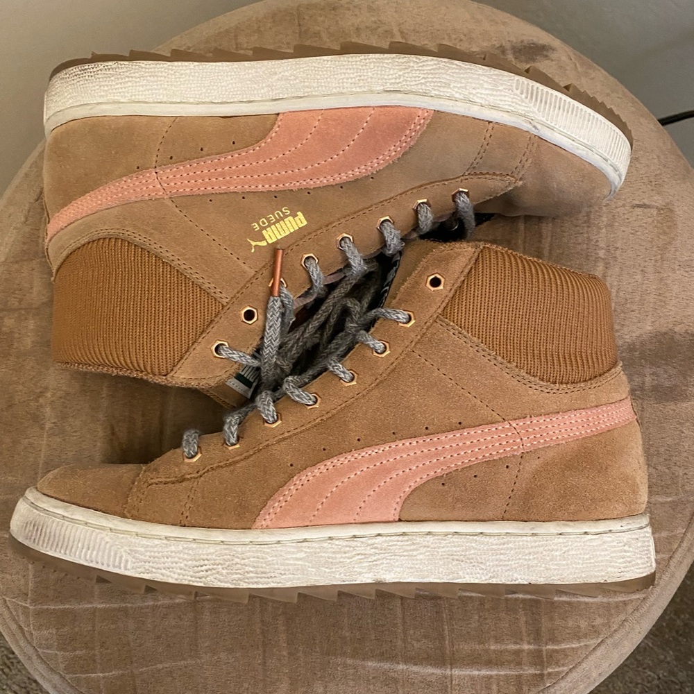 PUMA • Suede High Top Sneakers • Tan & Pink • Size 8